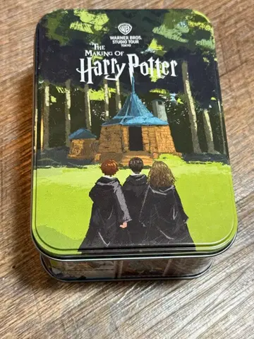The Making of Harry Potter 캔 2개