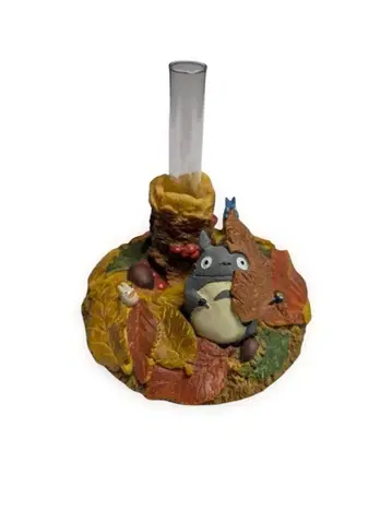 토토로 마른 잎 모티브의 꽃병