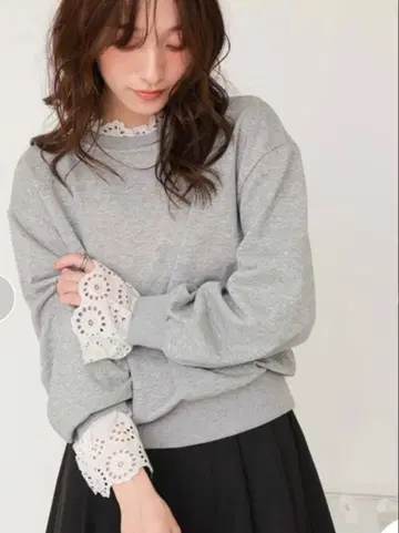 티티베이트 레이스 그레이 맨투맨 트레이닝복 M 사이즈 새상품