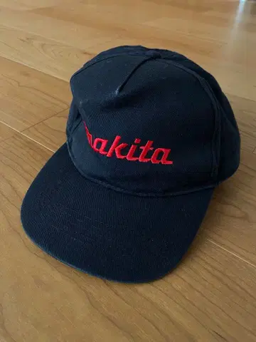 makita 워크캡 블랙 빨간색 자수