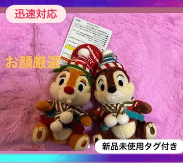 미사용 새상품 디즈니 크리스마스 칩과 데일 인형 배지