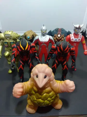 울트라맨 시리즈 괴수 피규어 8개 세트