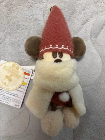 릴린린 인형 배지 빨간색 2025년 크리스마스