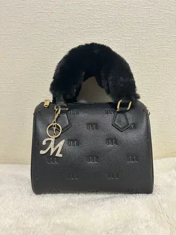 정가 16500엔 [미누에르] 블랙 퍼 백