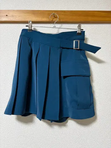 [ 미사용품 ] HARE 플리츠 큐롯 F 사이즈