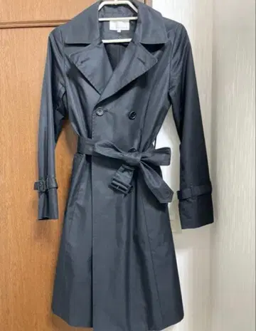 새상품급 엠프리미어 트렌치코트 36