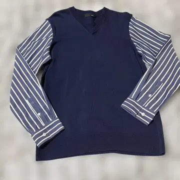 토모로랜드 KNOTT 네이비 V넥 니트