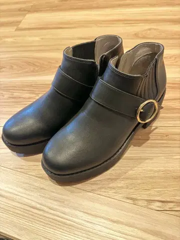 블랙 숏부츠 오리엔탈 트래픽