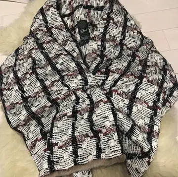 GREED 트위드 숄 상태 좋음