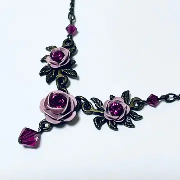 미하엘 네그린 장미 모티브 목걸이 B