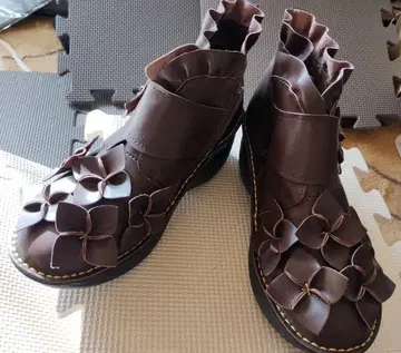 미라이알키 꽃 모티브 숏부츠 브라운