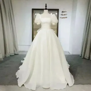 화이트 웨딩 드레스 스퀘어 넥