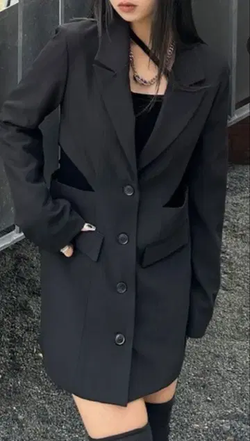 블랙 테일러드 자켓