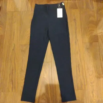 DAKS 네이비 스키니 팬츠 M 사이즈
