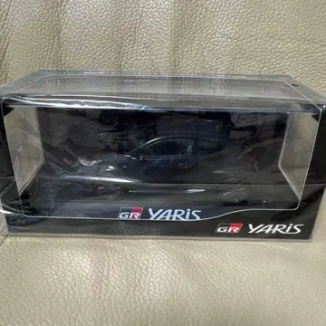 GR 야리스 블랙 프레셔스 블랙 펄 컬러 샘플