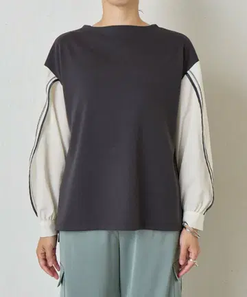 새상품 이번 시즌 Jena 라인슬리브 분또 티셔츠 차콜 그레이