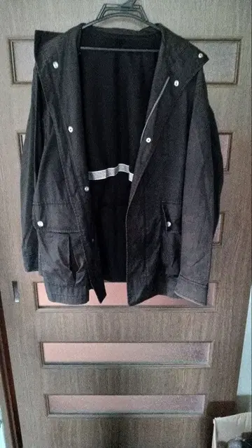 블랙 밀리터리 자켓 후드 부착