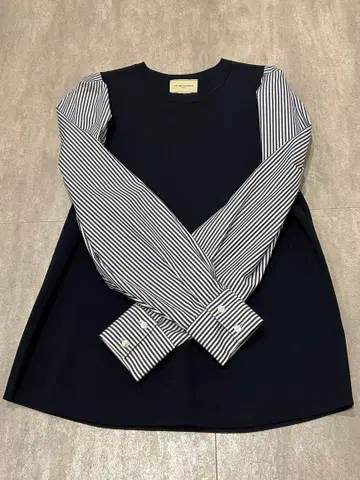 [ 새상품급 ] 유나이티드 애로우즈 상의 니트 블라우스 네이비 오피카지