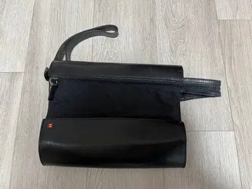 BALLY 발리 클러치백