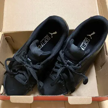 푸마 소프트폼 블랙 스니커즈