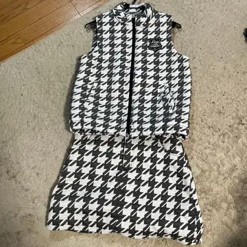 키스온더그린 충전솜 하운드투스 베스트 스커트 셋업 L 사이즈