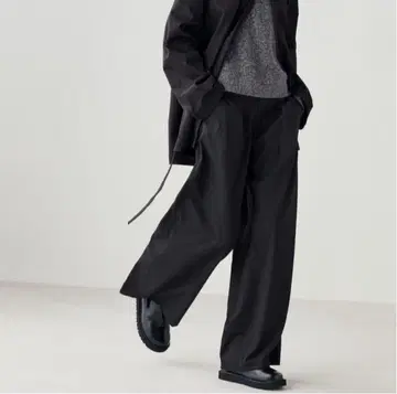 유니클로C 블랙 와이드 슬랙스