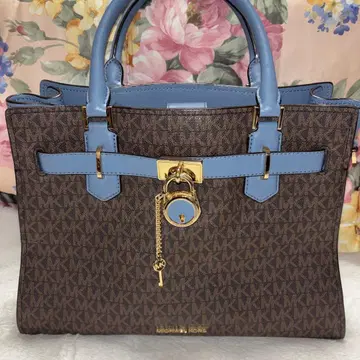 미사용에 가까운 MICHAEL KORS 로고 프린트 핸드백