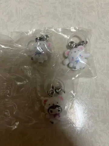 산리오 캐릭터즈 메지루시 액세서리 후와후와 스노우 시나몬 쿠로미