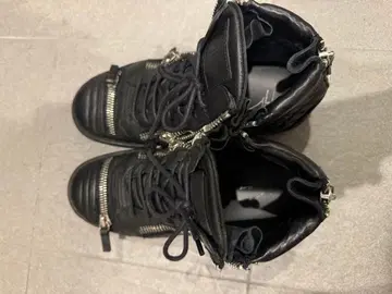 블랙 퀼팅 하이컷 스니커즈