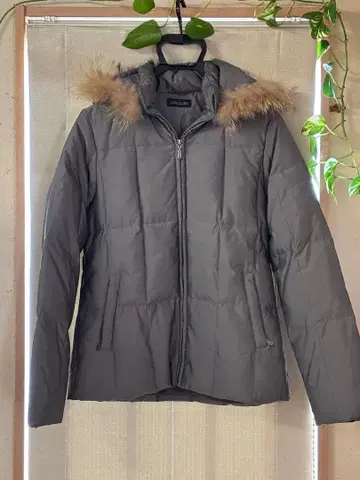 other code 퍼 달린 그레이 다운 자켓