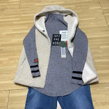 새상품급 하이넥 스웨터 M~L