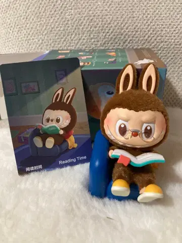 POP MART THE MONSTERS 01:00 AM