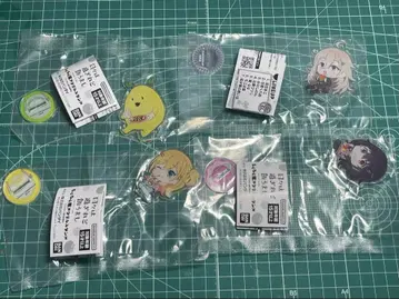 날들은 지나가도 밥은 맛있다 아크릴 스탠드 4개