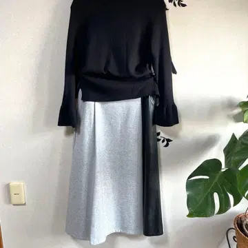 새상품급 옷감 소재 롱 스커트 M 사이즈