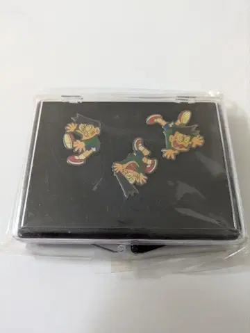 레어 미개봉 도라에몽 스네오의 촌스러운 배지 스네오 핀 배지