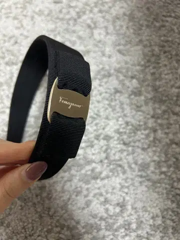 페라가모 머리띠