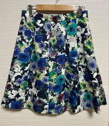 [ 새상품급 ] 꽃무늬 플레어 스커트