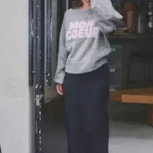 새상품급 샤기 로고 니트 티티베이트 F 그레이 긴팔 스웨터