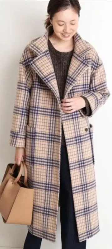 체크 무늬 롱 코트