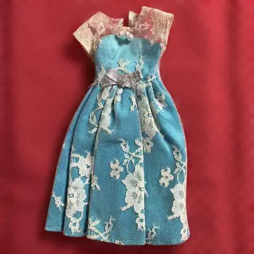 제니 초기 원피스 의류만 판매합니다