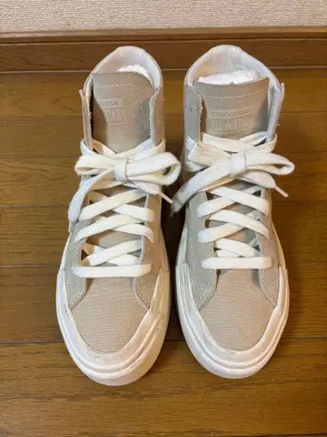 한국 CONVERSE 베이지 하이컷 스니커즈