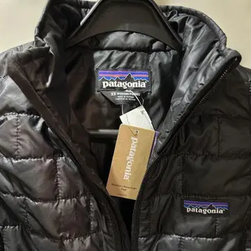 미사용 새상품 patagonia 블랙 다운 베스트 xs