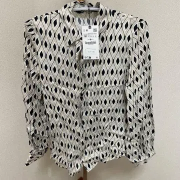 ZARA 다이아몬드 패턴 긴팔 블라우스 M