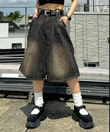 PAGEBOY 페이지 보이 서스펜더 데님 하프 팬츠