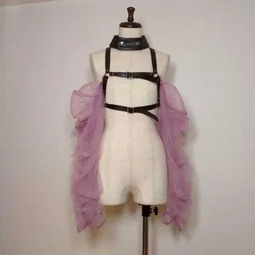 느와르 케이니노미야 튤 프릴 가죽 하네스 부착 소매