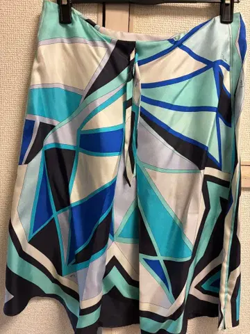 에밀리오 푸치 스커트