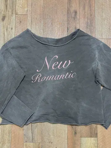 [ 새상품 ] 후즈후 갤러리 원오프 숄더 상의 가을/겨울 댄스 그레이 면