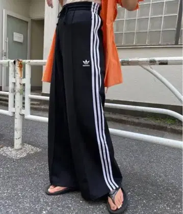 adidas PRIMEBLUE 릴랙스 와이드 레그 팬츠 블랙