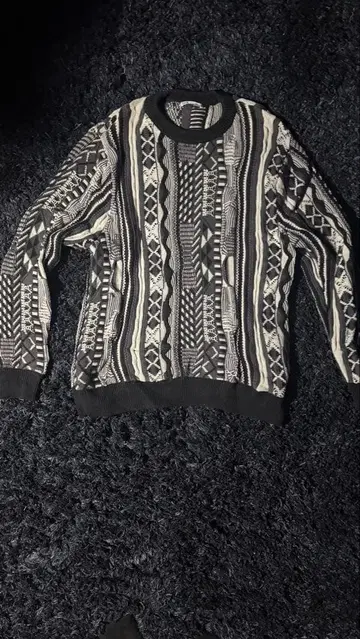 ZARA 기하학 패턴 니트 스웨터