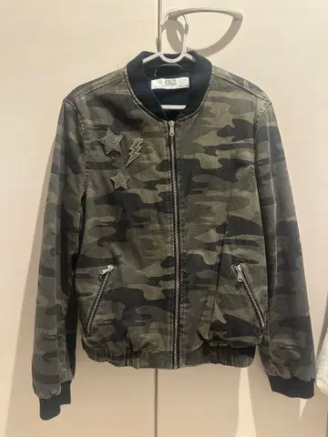 ZARA 밀리터리 자켓 M 사이즈 짧은 기장